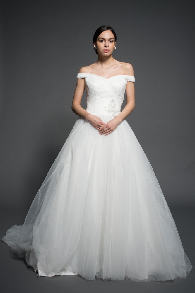 michael cinco一字肩婚纱薄纱婚纱