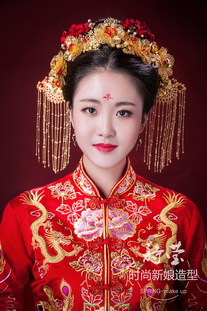 雍容华贵中式新娘造型 雍容华贵的古装造型是我们中国古代的民族文化