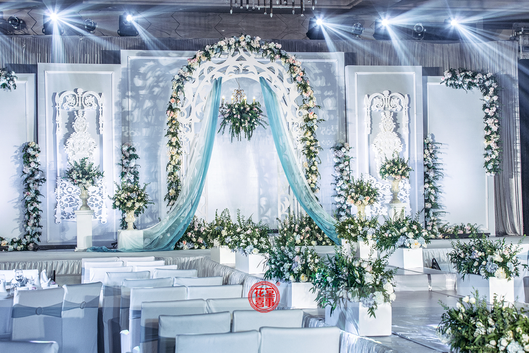 简约轻奢婚礼背景墙婚礼布置