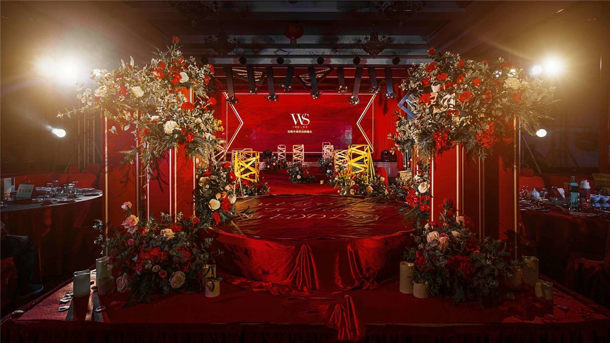 红色经典主题|这场红色系别致的婚礼是你的styl.