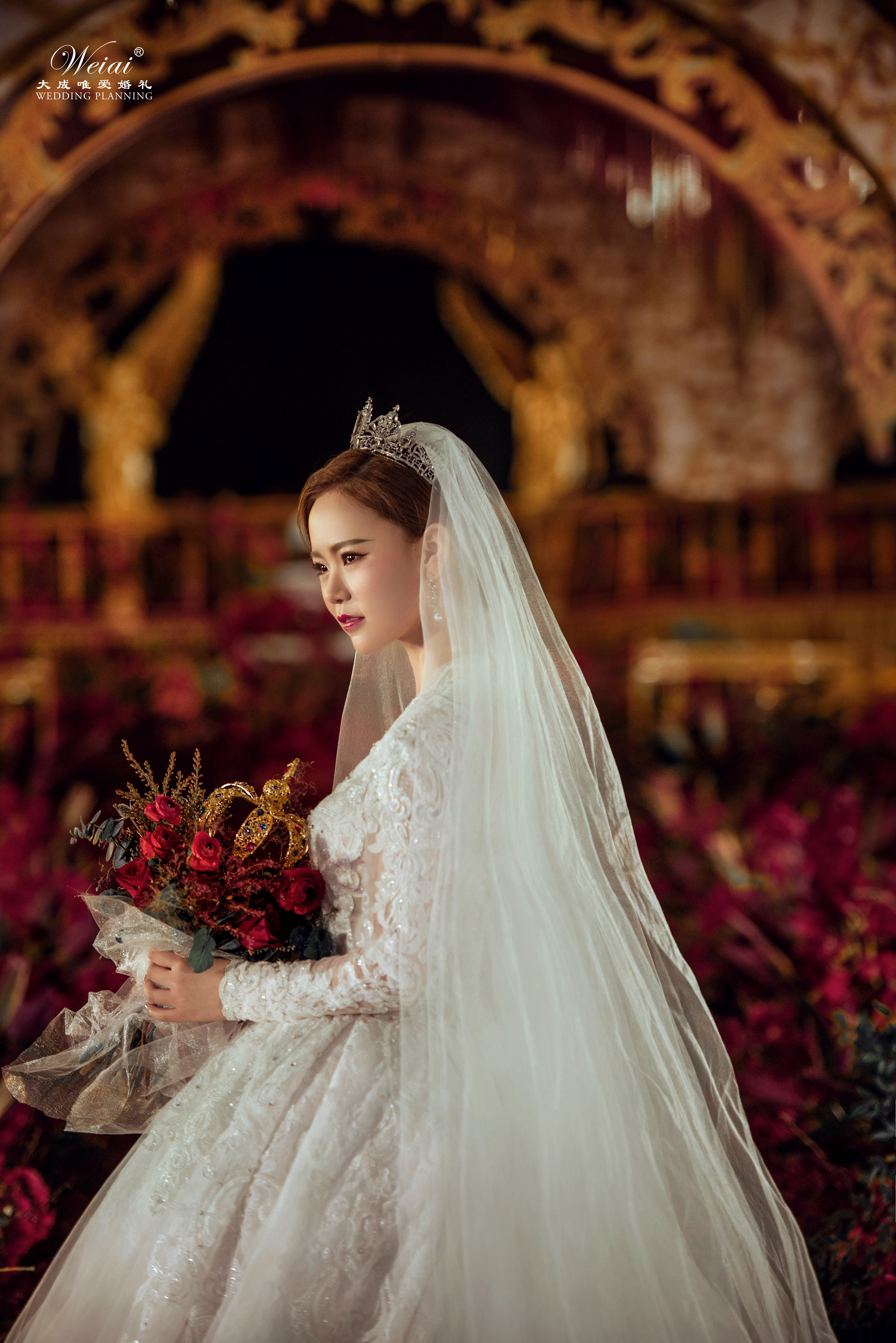 《王冠》|经典奢华红金婚礼