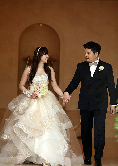 明星婚礼#韩国演员金智友嫁明星大厨raymon.