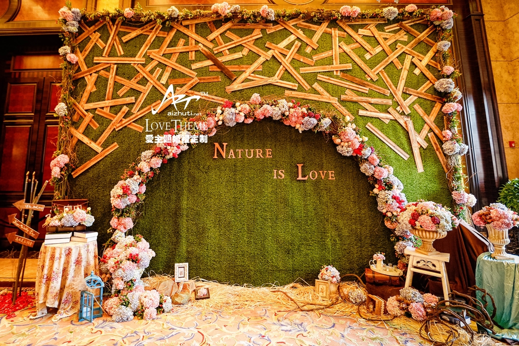 背景墙留影区花艺