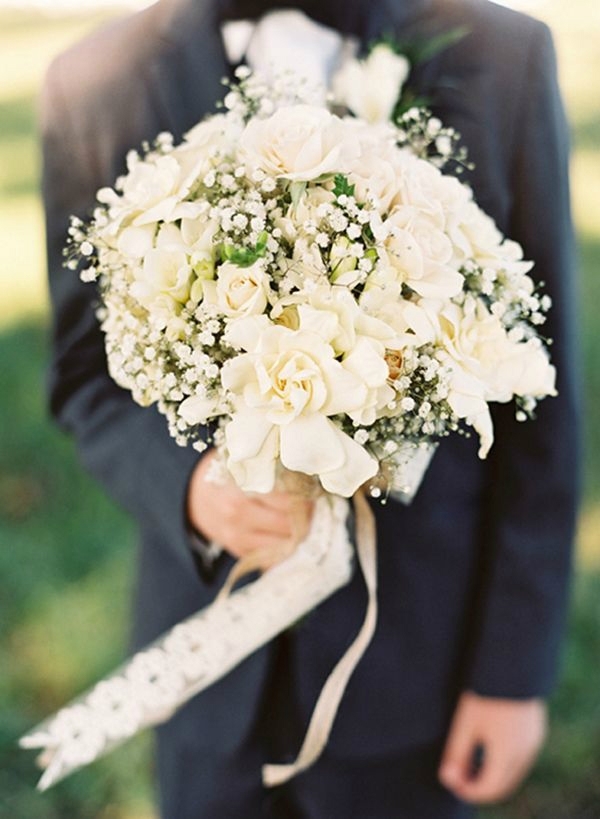 小清新的满天星新娘手捧花